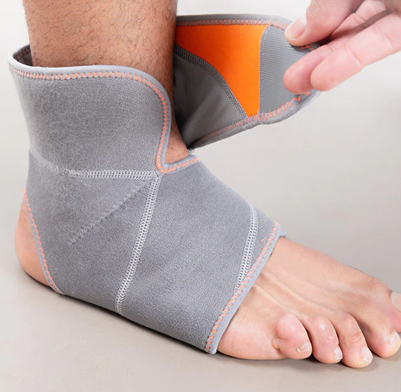 fantasztikus zselés melegítés: hűsítő pakolás a bokára